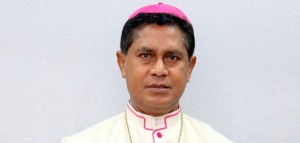 Mgr Vincentius Sensi Potokota_01